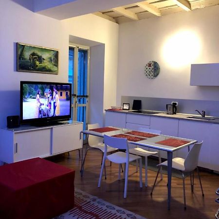 Emma Home Adiacente Alla Piazza Ducale Виджевано Екстериор снимка