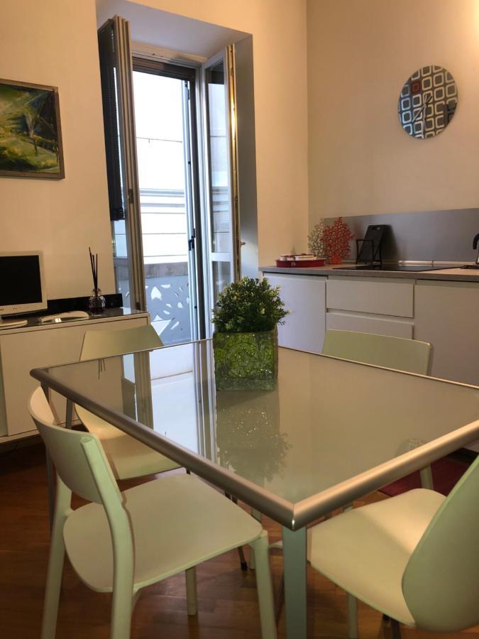Emma Home Adiacente Alla Piazza Ducale Виджевано Екстериор снимка
