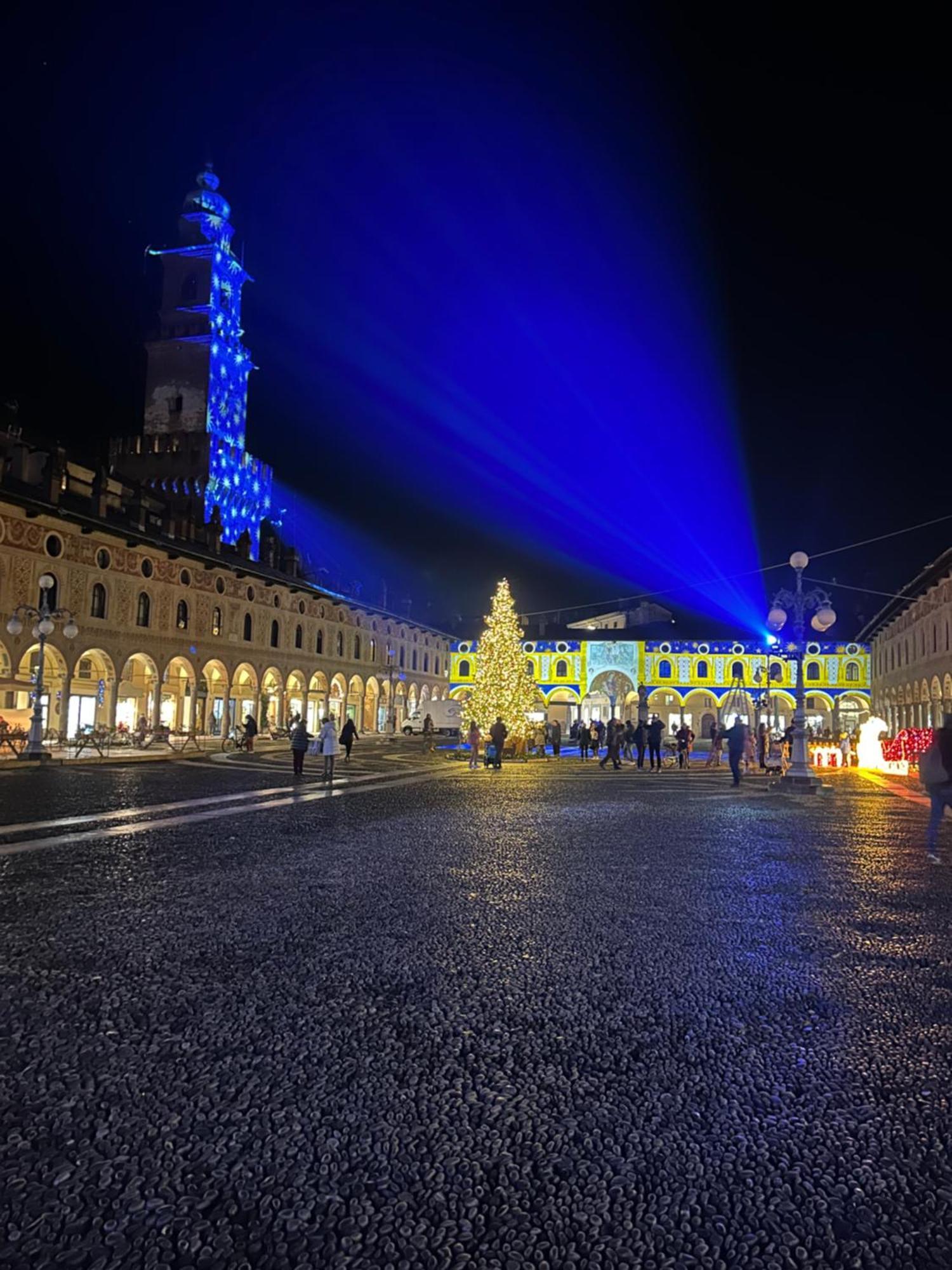 Emma Home Adiacente Alla Piazza Ducale Виджевано Екстериор снимка