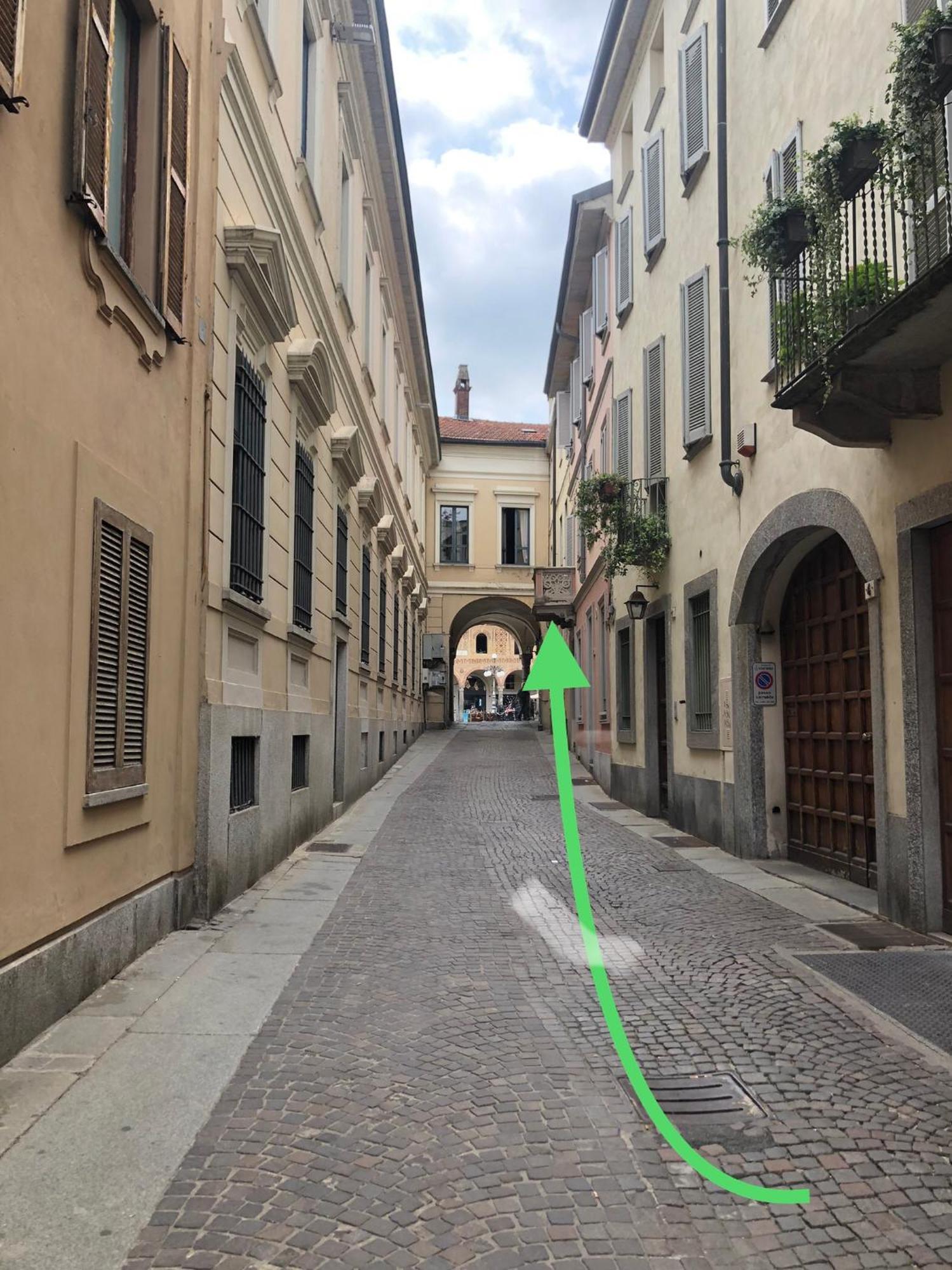 Emma Home Adiacente Alla Piazza Ducale Виджевано Екстериор снимка