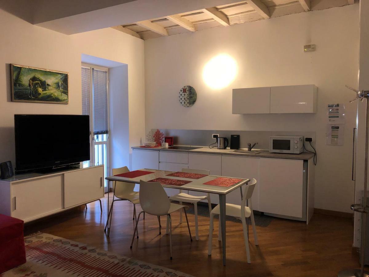 Emma Home Adiacente Alla Piazza Ducale Виджевано Екстериор снимка