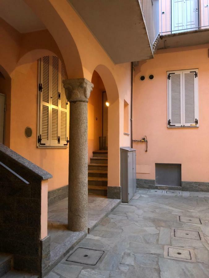 Emma Home Adiacente Alla Piazza Ducale Виджевано Екстериор снимка