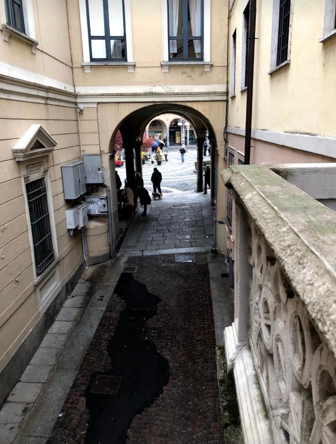 Emma Home Adiacente Alla Piazza Ducale Виджевано Екстериор снимка